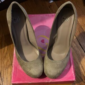 Taupe platform suede heels, size 8 1/2. Box kept.